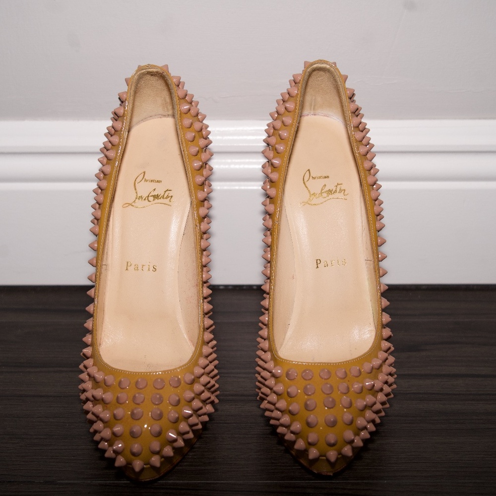 Christian Louboutin ,  37 1/2 , Nude